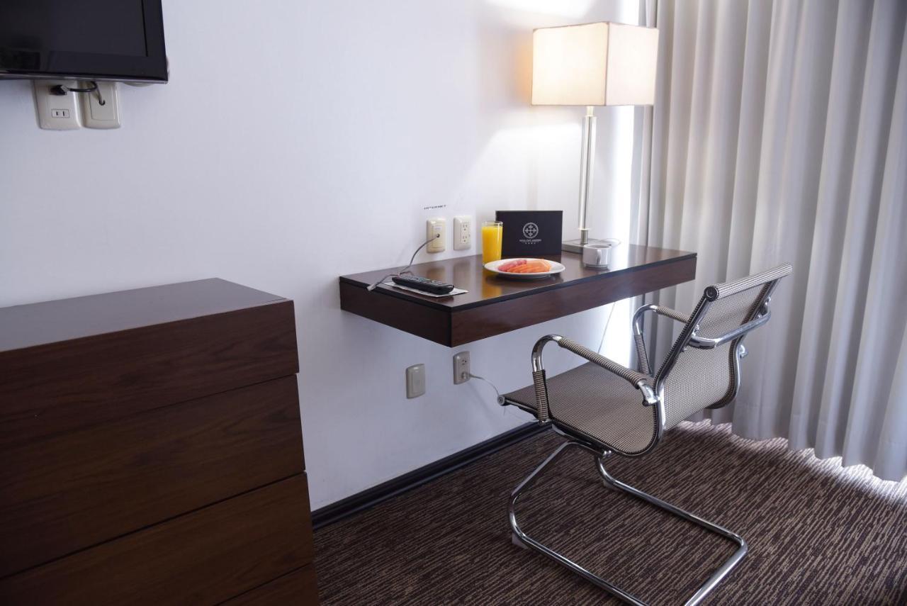 טפיק Hotel Fray Junipero Serra מראה חיצוני תמונה