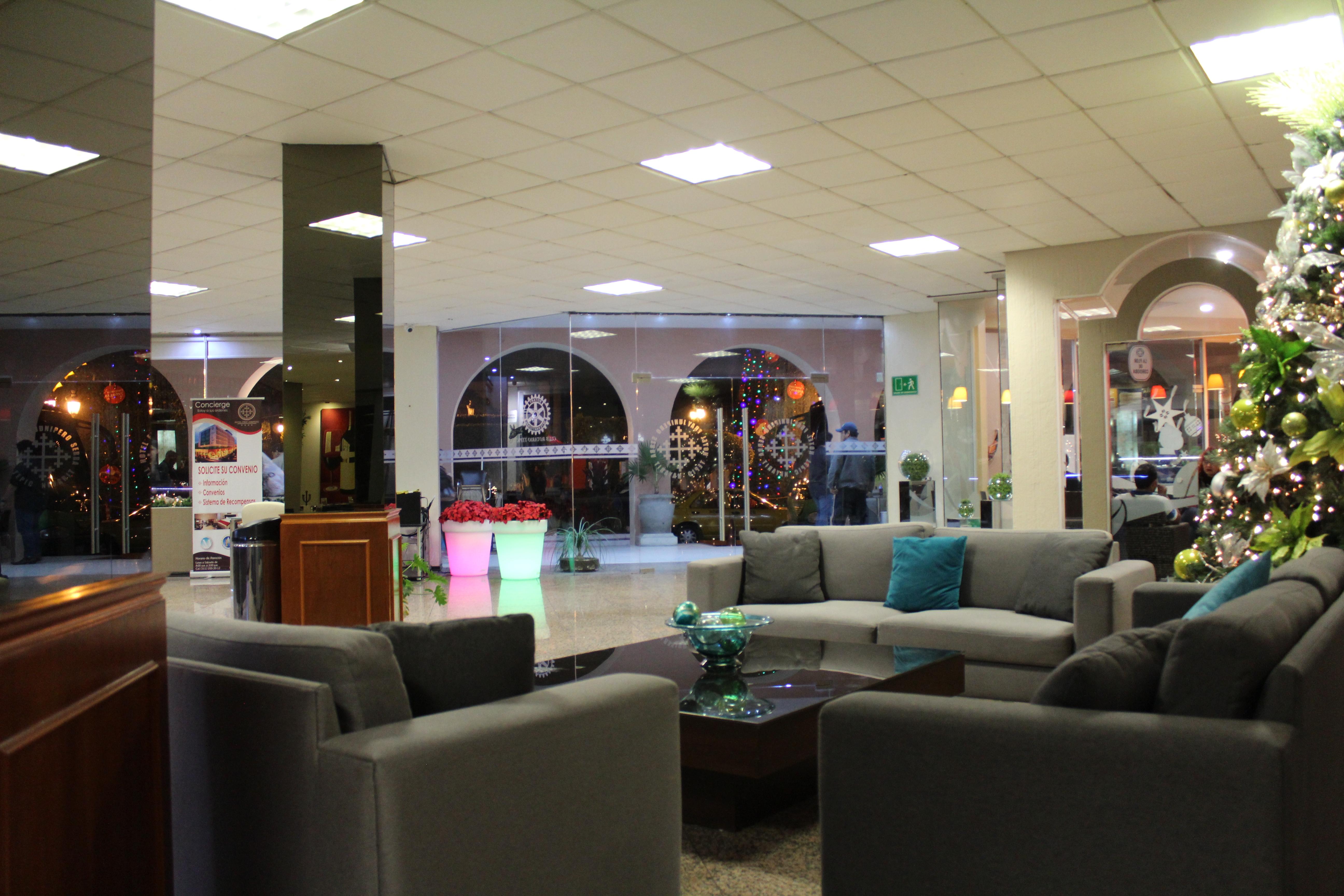 טפיק Hotel Fray Junipero Serra מראה חיצוני תמונה
