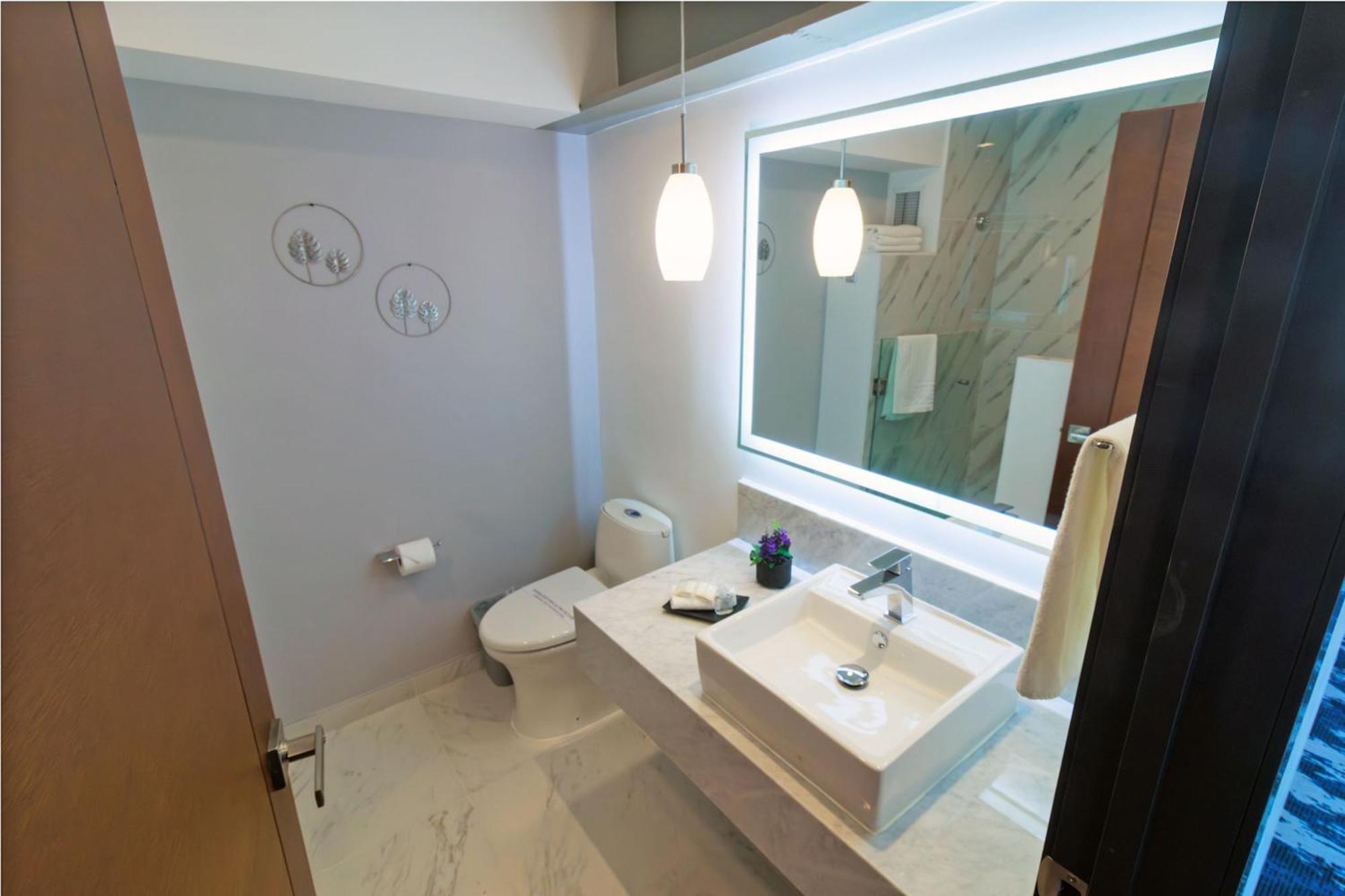 טפיק Hotel Fray Junipero Serra מראה חיצוני תמונה
