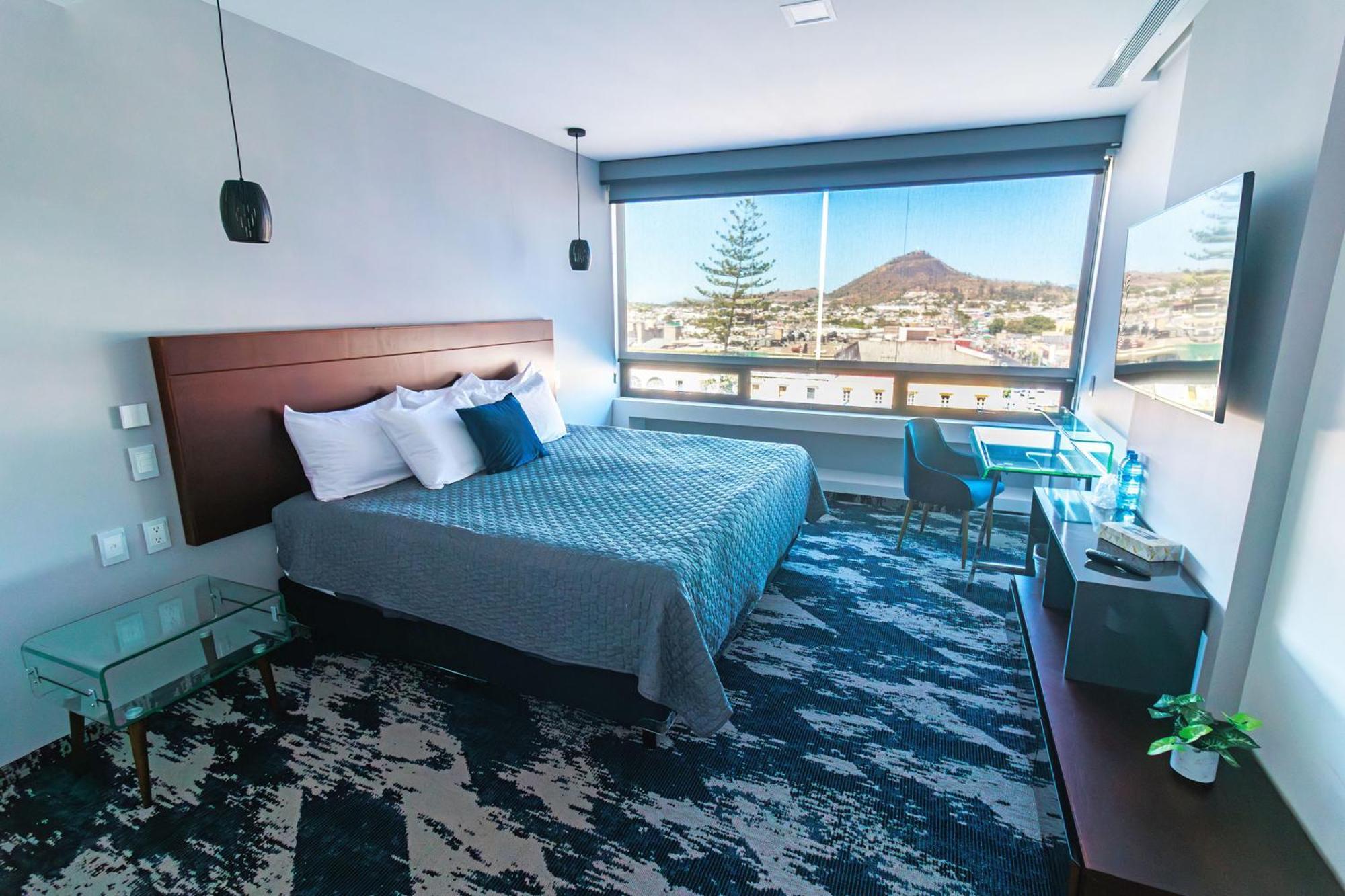 טפיק Hotel Fray Junipero Serra מראה חיצוני תמונה