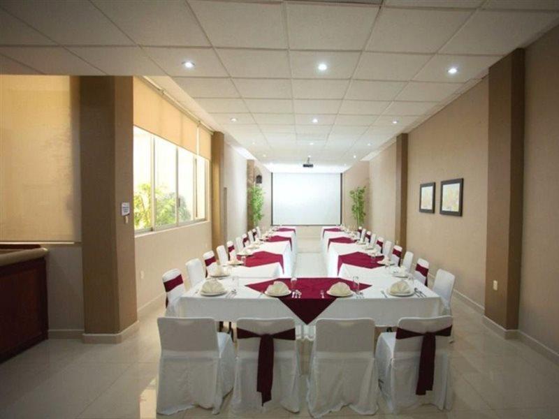 טפיק Hotel Fray Junipero Serra מראה חיצוני תמונה